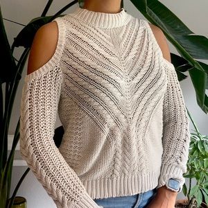 Aeropostale Knitted Cold-Shoulder Cream Sweater (M)